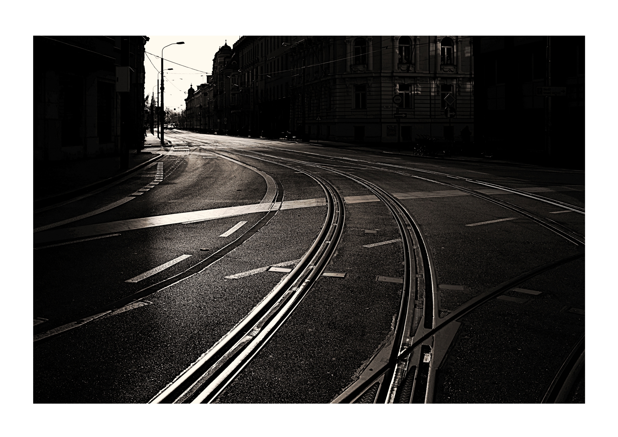ROUTES AND JOURNEYS / 2025